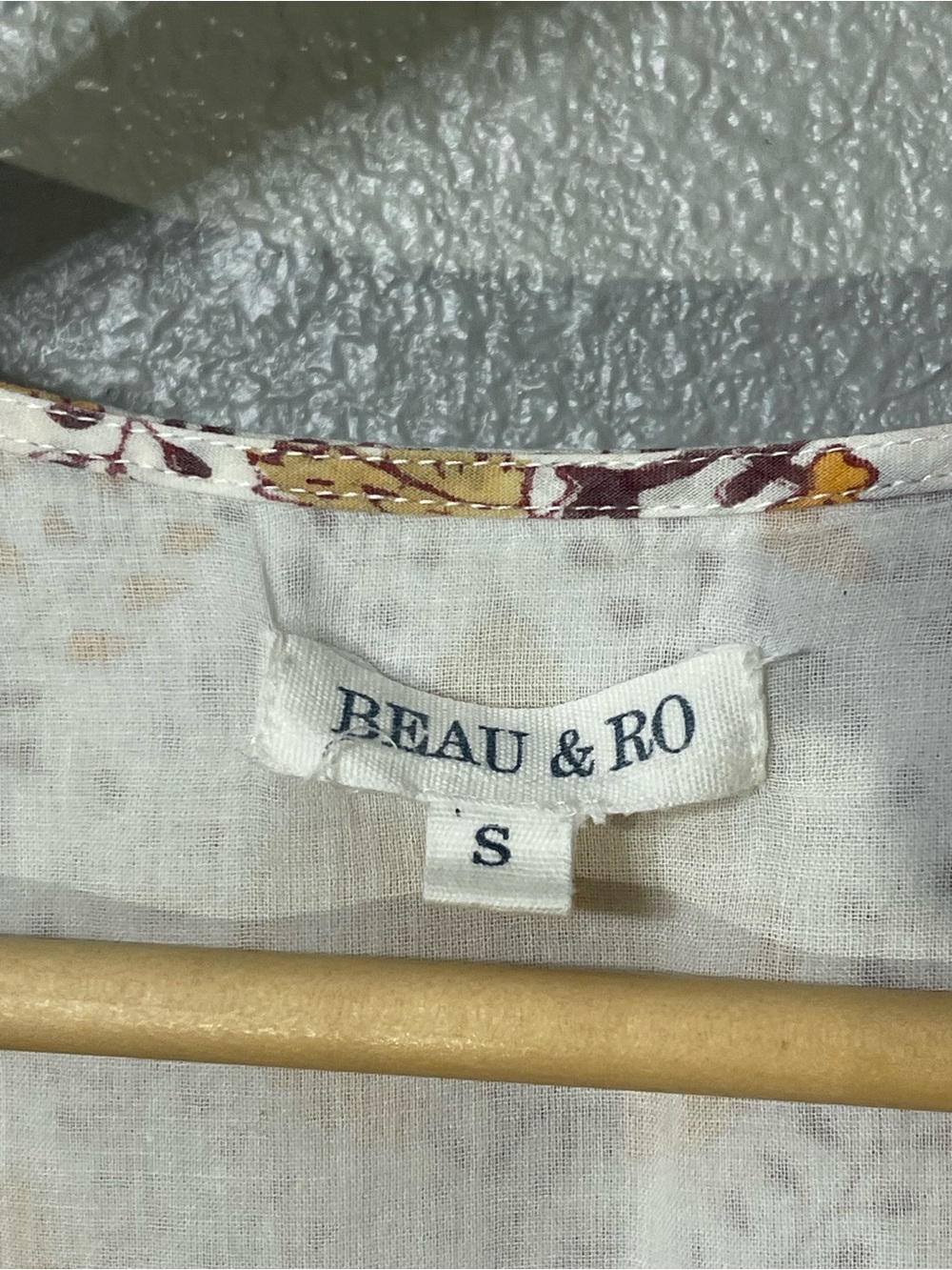 Beau & Ro V-Neck Peplum Blouse in White with Mustard Floral Print - Size S - Picture 2 of 3